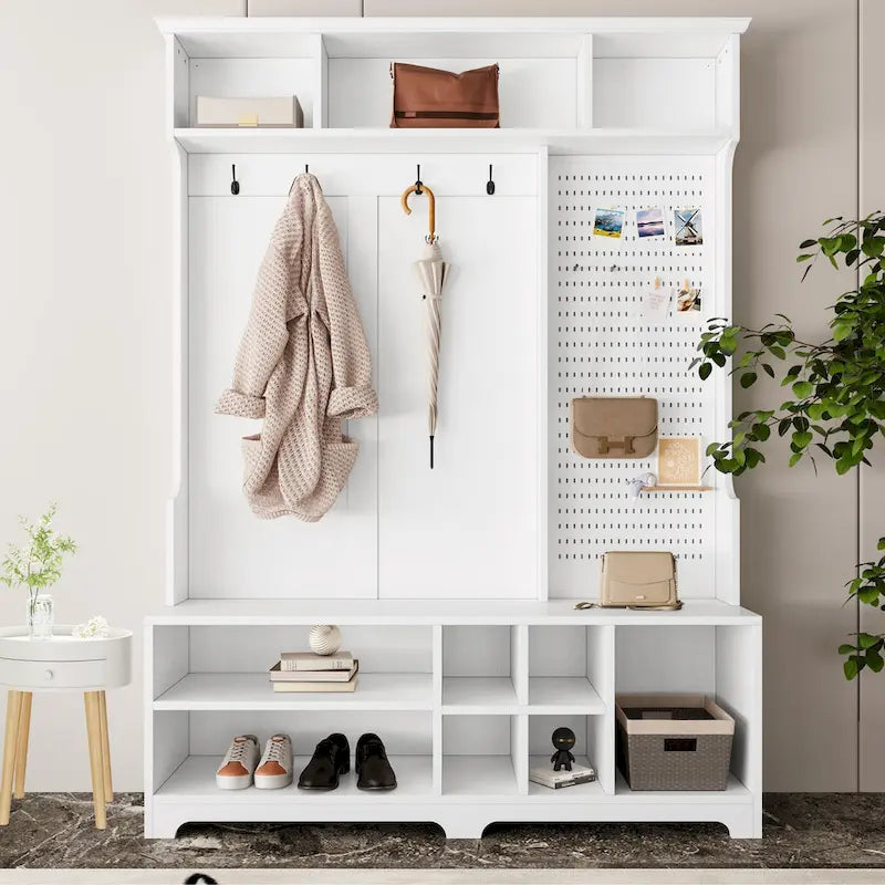 Porte-manteau multifonctionnel avec banc à chaussures, panneau perforé et grand espace de rangement