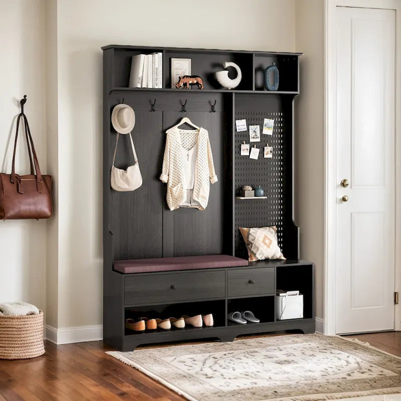 Porte-manteau multifonctionnel avec banc à chaussures, panneau perforé et grand espace de rangement