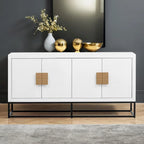 Meuble de style "Luxe Léger" avec pieds de support uniques et étagères réglables, convient pour les salons et les couloirs.