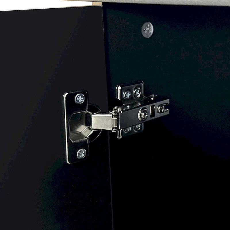 70,07Grand meuble à 4 portes